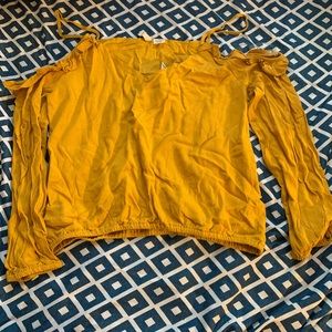 Shoulder Cut Out Top